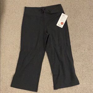 Lululemon relaxed fit crop modal